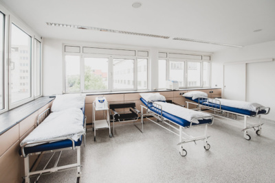 Mund-, Kiefer-, Gesichtschirurgie – Coburg – Feller / Otte – Liegen in der Praxis Mund-, Kiefer-, Gesichtschirurgie - Coburg - Feller / Otte - Liegen in der Praxis